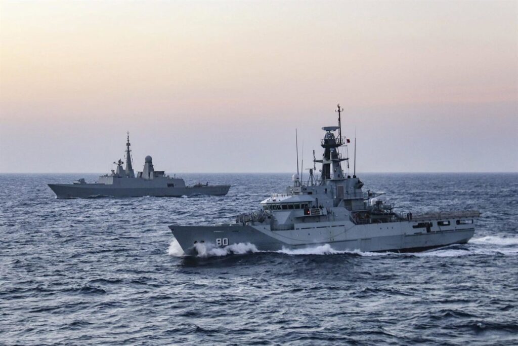 Los hutíes impiden el paso de casi medio centenar de petroleros saudíes por Bab al Mandeb en un mes de bloqueo