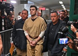 Luigi Mangione se declara culpable de cargos federales por la muerte a tiros del CEO de UnitedHealthcare