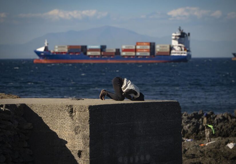 Marruecos pide a España que devuelva a los migrantes supervivientes y a los fallecidos en su paso a Ceuta
