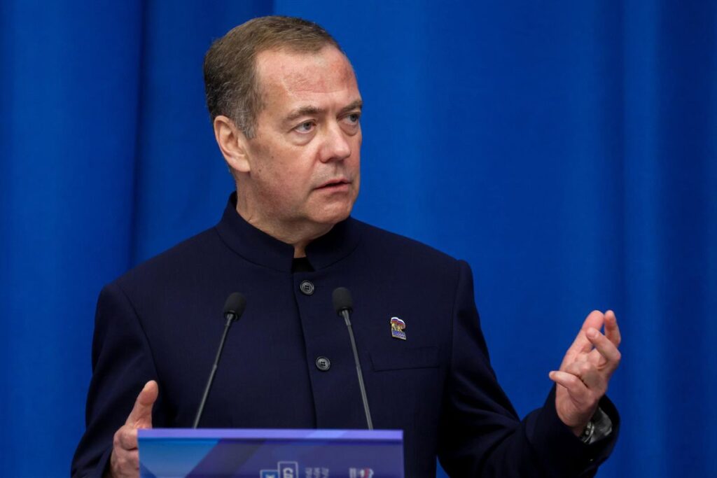 Medvedev acusa a Occidente de crear "nuevos focos de conflicto" en sus fronteras