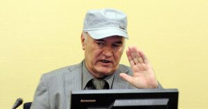 Muere Ratko Mladic, el ex jefe militar serbobosnio conocido como el 'Carnicero de Bosnia'