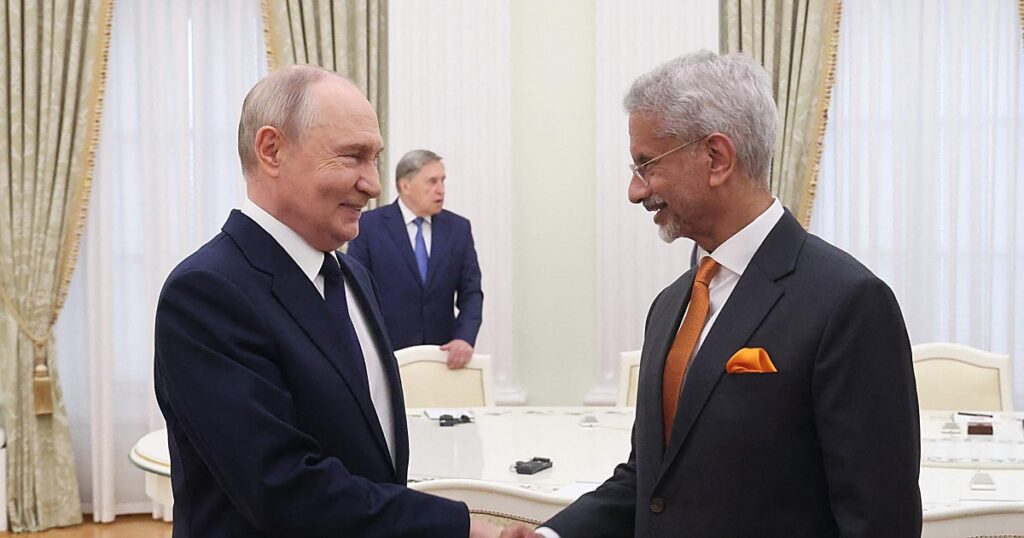 Putin redobla las advertencias a Reino Unido tras autorizar la cesión a Ucrania de planos de misiles Storm Shadow