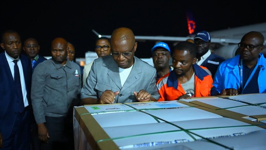 RDC recibe la primera remesa de la vacuna Ervebo para intentar combatir el brote de ébola que asola el país