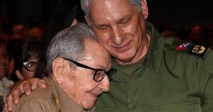 Raúl Castro reaparece en el homenaje a su hermano Fidel en La Habana