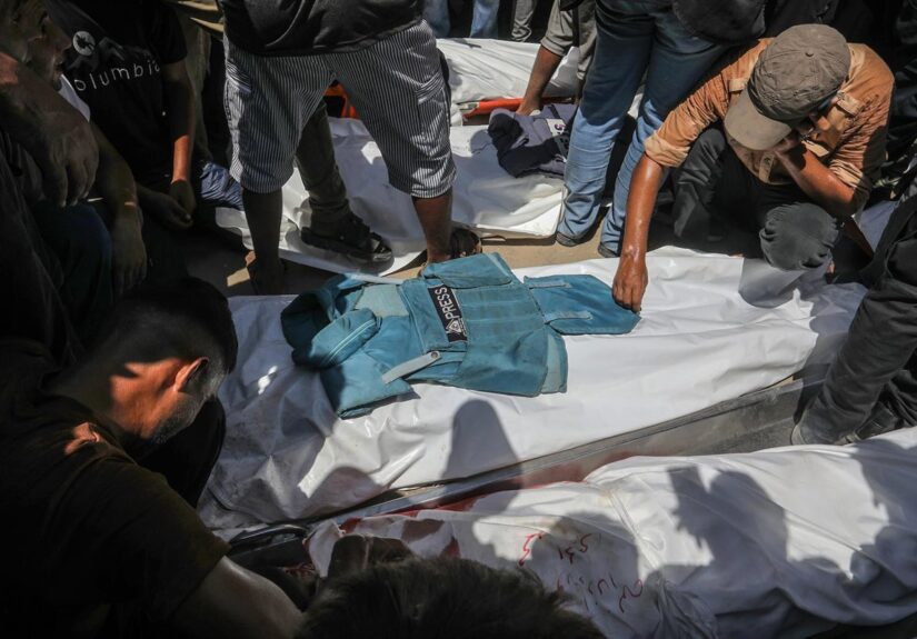 Reuters y AP piden explicaciones a Israel por el ataque que mató a cinco periodistas en un hospital de Gaza