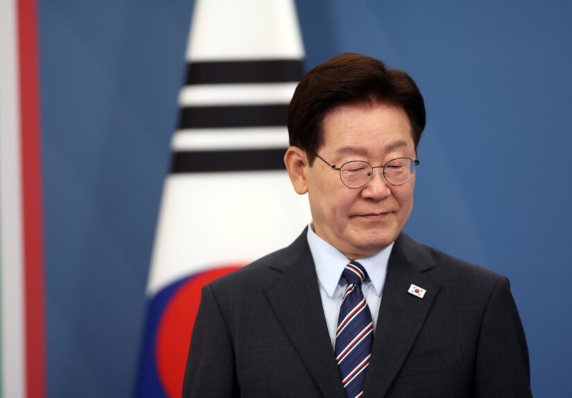 Seúl incide en recuperar el mando operativo total de sus FFAA tras recordar Trump la "buena relación" con Kim