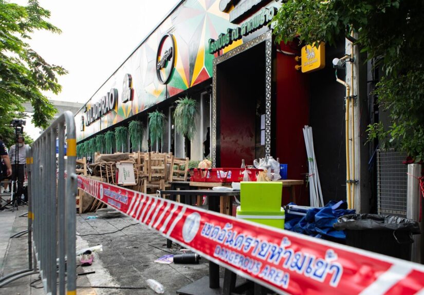 Tailandia eleva a 41 el balance de muertos por el incendio desatado en un pub de Bangkok a mediados de julio