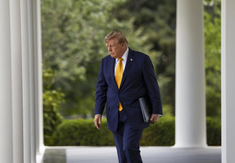 Trump afirma que el paso de Ormuz está libre de minas y advierte a Irán de ataques si vuelve a colocarlas