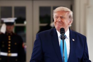 Trump anuncia nuevas conversaciones entre EEUU e Irán para este lunes