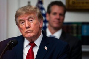 Trump declara la mayor "guerra económica" contra Irán y amenaza a todo país que permita cualquier ayuda a Teherán