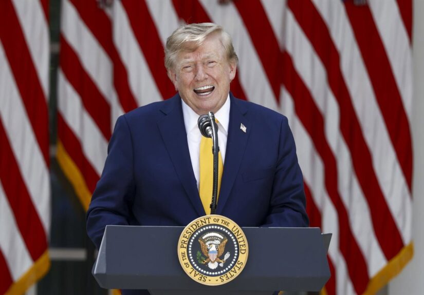Trump firma una orden para cambiar el nombre del lago Ontario por lago América