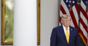 Trump paraliza la tramitación de todos los visados para emigrar a EE.UU.