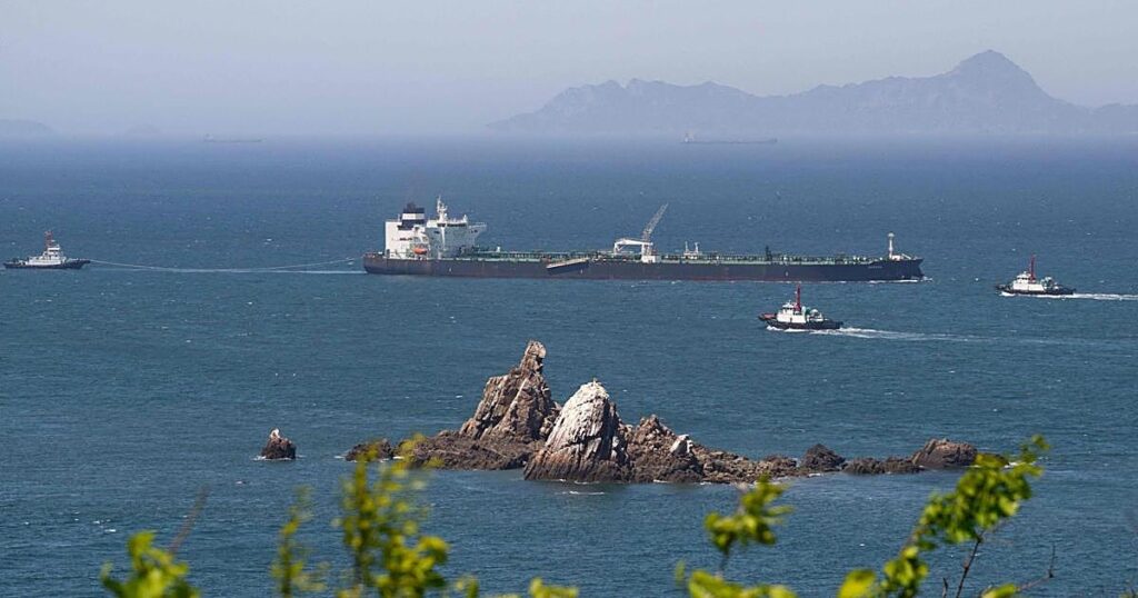 Un ataque de EE.UU. a una isla iraní en el estrecho de Ormuz deja al menos dos muertos