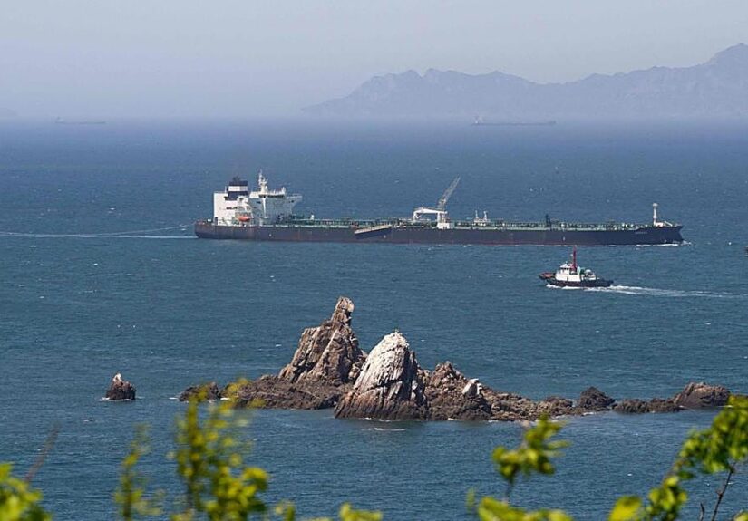 Un ataque de EE.UU. a una isla iraní en el estrecho de Ormuz deja al menos dos muertos
