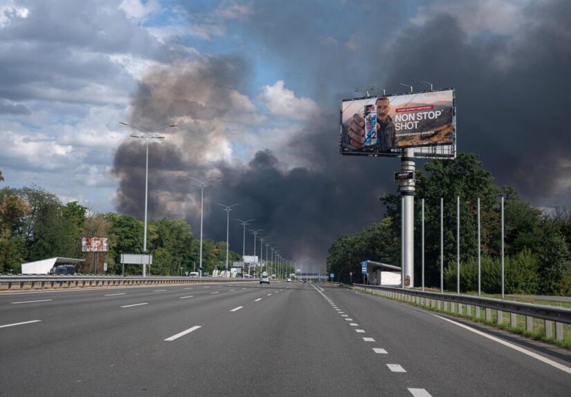 Una ola de ataques rusos contra centros logísticos en Kiev deja al menos seis heridos y más de 200 evacuados