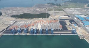 Zarpa el primer carguero surcoreano por la ruta comercial del Ártico en busca de una alternativa al golfo Pérsico