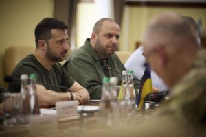 Zelenski nombra a Rustem Umerov como nuevo jefe de los servicios de Inteligencia Exterior de Ucrania