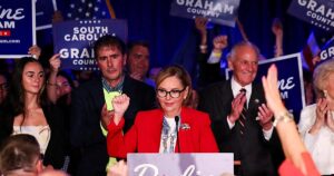 su candidata, sin experiencia política, se impone en primarias