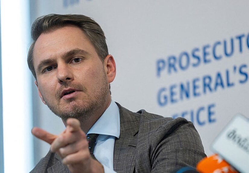 Zelenski reclama a los parlamentarios que respalden «cuanto antes» el cese del fiscal general de Ucrania