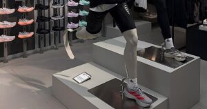 Adidas se disculpa por la participación de un exsoldado israelí en una campaña publicitaria para amputados