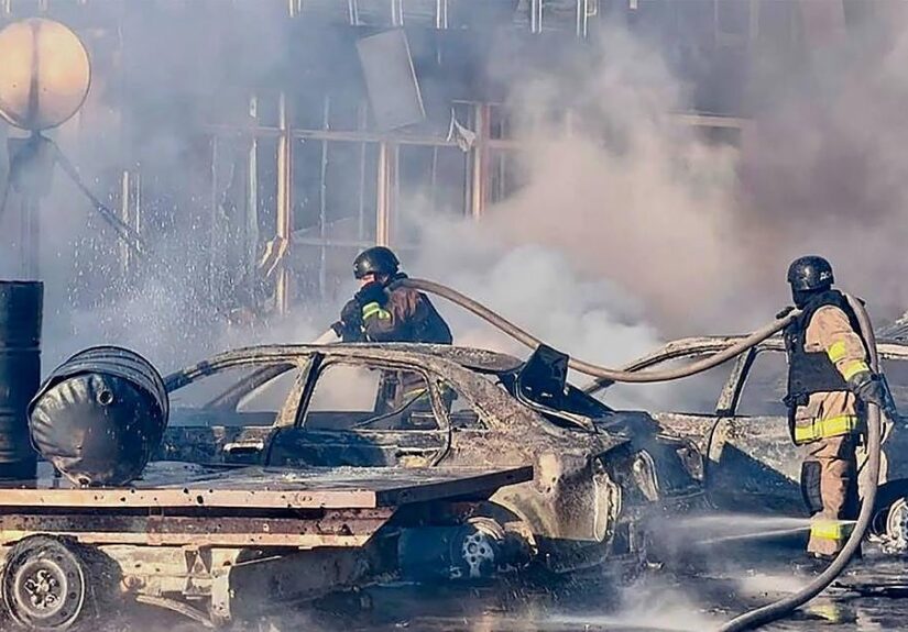Al menos cuatro muertos en un bombardeo ruso sobre un centro comercial en Ucrania