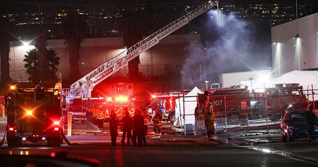 Al menos tres muertos tras estrellarse un helicóptero de informativos en Los Ángeles