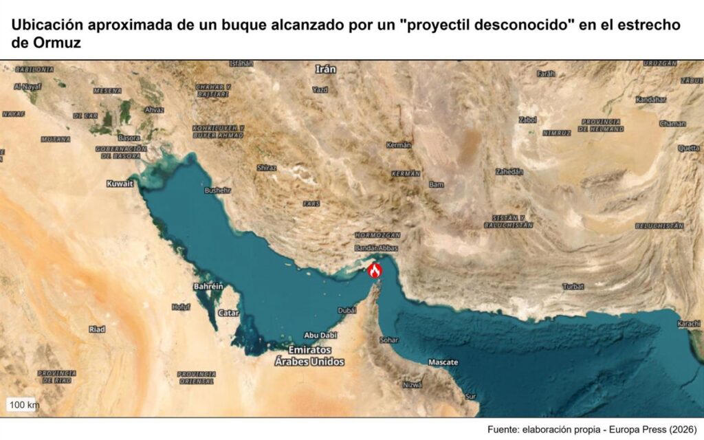 Alcanzado por un "proyectil desconocido" un buque en el estrecho de Ormuz