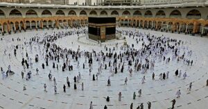 Arabia Saudía acusa a los hutíes de atacar La Meca y los rebeldes lo niegan
