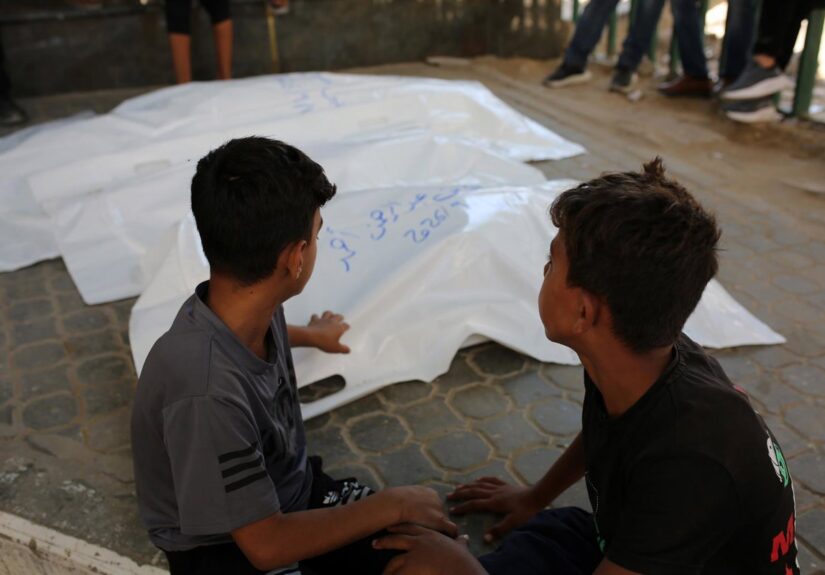 Ascienden a casi 1.370 los palestinos muertos por ataques de Israel contra Gaza pese al alto el fuego