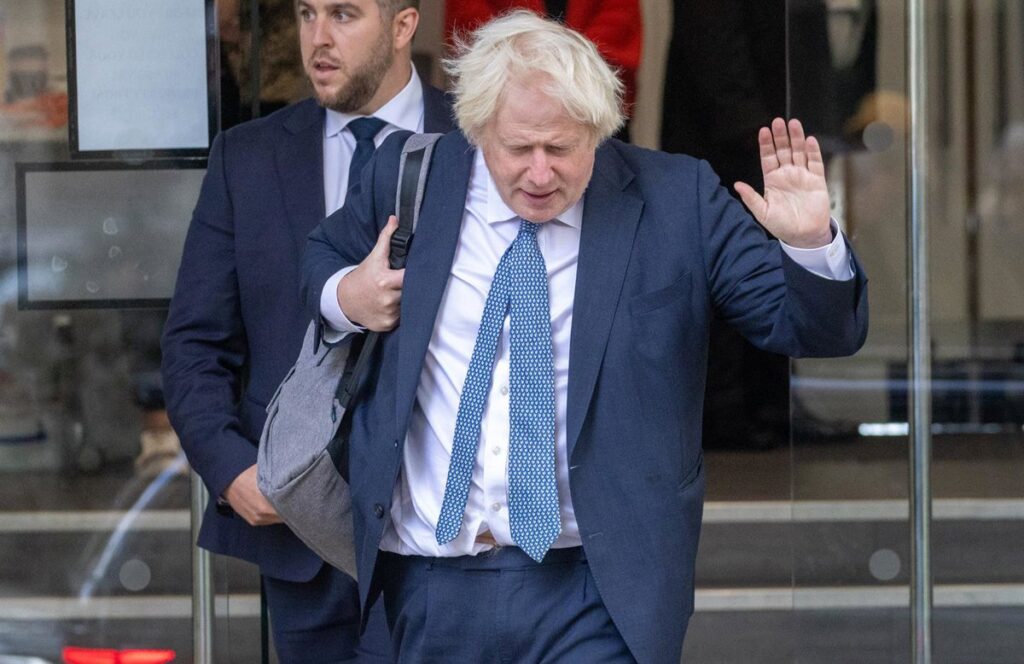 Boris Johnson y Carl Bildt viajaban en el tren anterior al atacado por un dron ruso en Ucrania