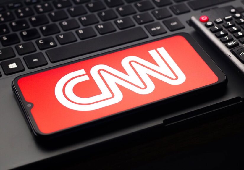CNN, MS NOW y Politico piden a un tribunal que restaure su acceso a la Casa Blanca hasta un fallo definitivo