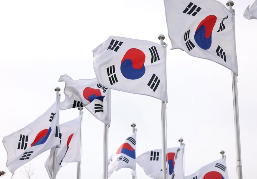 Corea del Sur convoca al embajador de Ucrania por revelar el traslado de dos soldados norcoreanos capturados