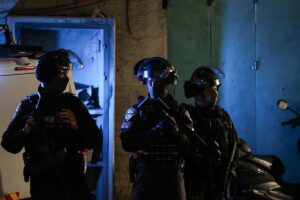 Detenidos ocho israelíes por su presunto papel en ataques contra palestinos en Cisjordania