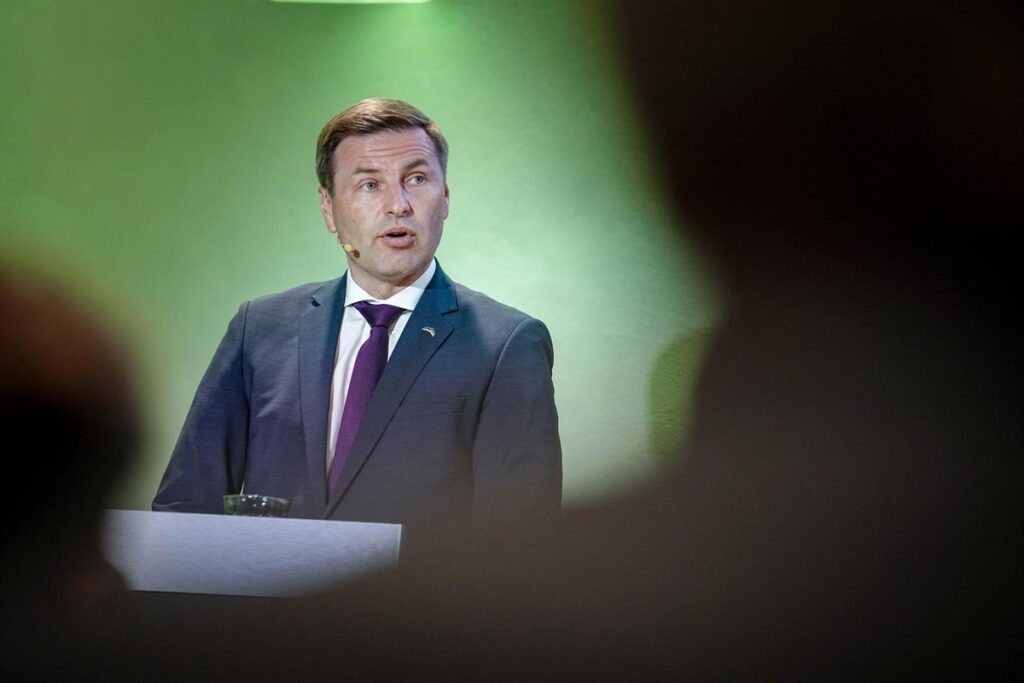 Dimite el ministro de Defensa de Estonia tras un escándalo por la adquisición de munición destinada a Ucrania