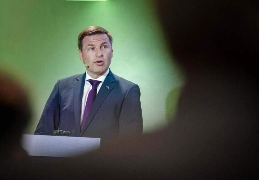 Dimite el ministro de Defensa de Estonia tras un escándalo por la adquisición de munición destinada a Ucrania