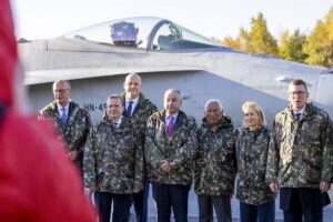 Doce países de la UE piden un papel "más estratégico" en el Ártico ante la amenaza "a largo plazo" de Rusia