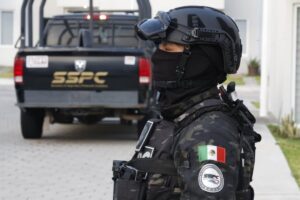 Dos agentes muertos en un ataque del crimen organizaco en México