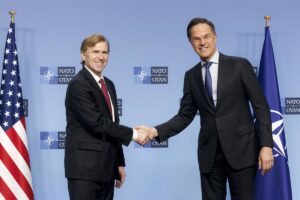 EEUU pide a Europa prepararse para "un conflicto prolongado" en Ucrania ante la reconstitución militar de Rusia
