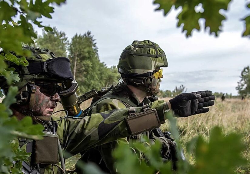 El Ejército de Suecia ensaya cómo enterrar a sus muertos ante el temor de una guerra en Europa