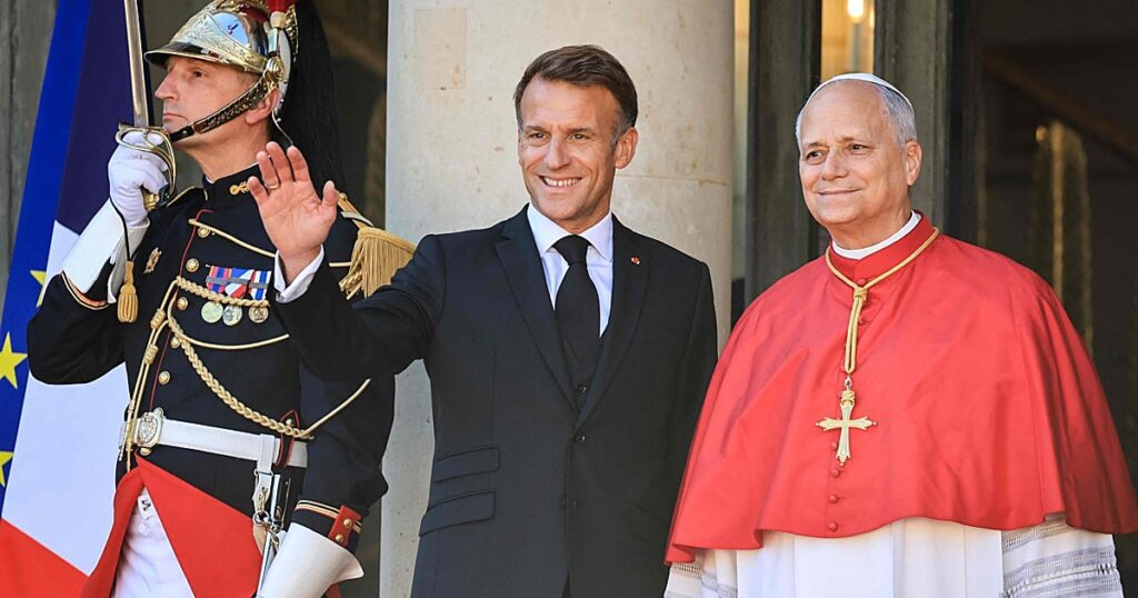El Papa León XIV llega a Francia en una visita histórica