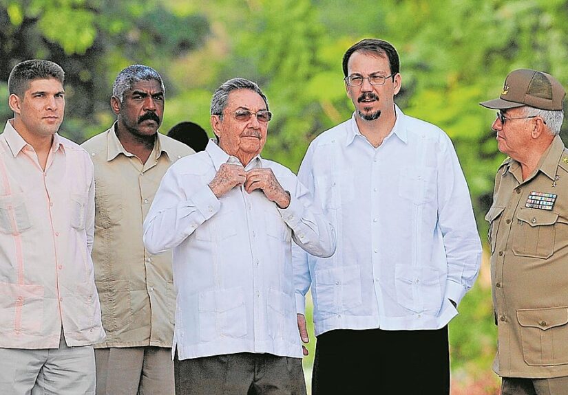 El auge del nieto de Raúl Castro remarca el mal americano de solo fiarse de la familia