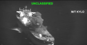 El ejército de Estados Unidos asegura haber destruido tres petroleros iraníes