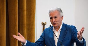El hijo de Vargas Llosa será el nuevo embajador de Perú en Estados Unidos