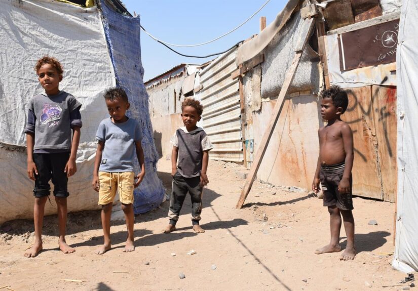 El número de desplazados en Yemen se duplica tras la ofensiva hutí en el suroeste del país