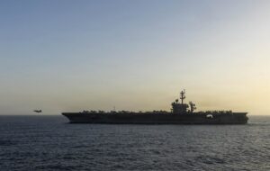 El portaaeronaves 'USS Abraham Lincoln' llega a Tailandia tras ocho meses desplegado en Oriente Próximo