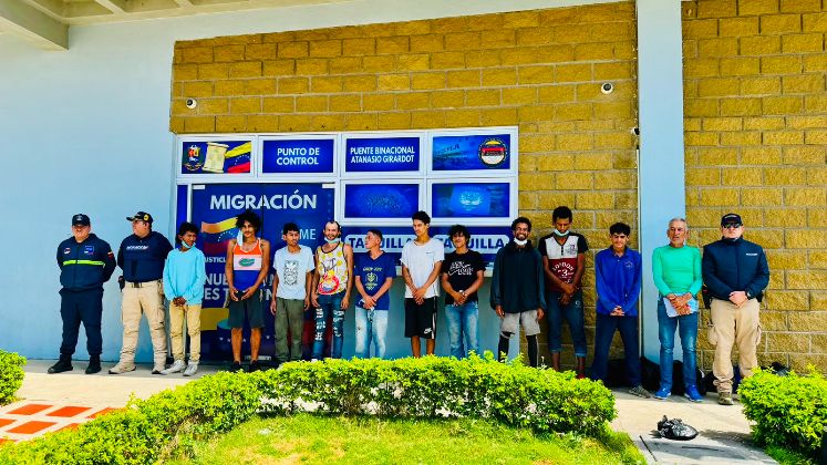 Expulsan del país a 11 extranjeros señalados de varios delitos