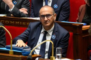 Francia advierte de que la guerra híbrida rusa en Europa es "real" y cada vez más presente en lugares clave