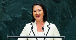 Fujimori cumple cien días en Perú con más inversiones extranjeras, pero la misma gresca política