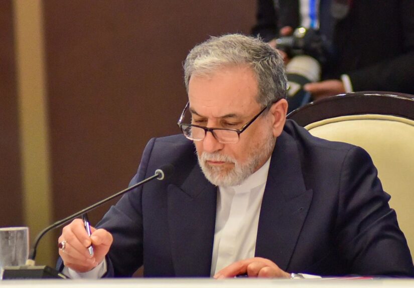Irán condena los ataques de EEUU y asegura que responderá de manera "decisiva" en "legítima defensa"