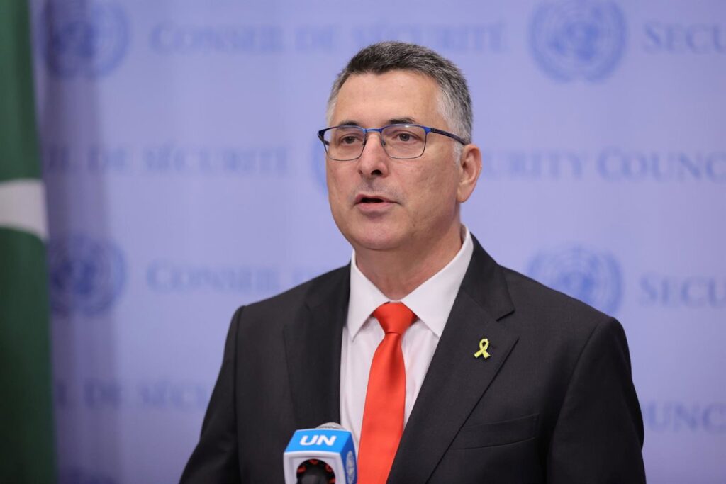 Israel anuncia sanciones contra doce políticos británicos y y el cierre de su consulado en Jerusalén